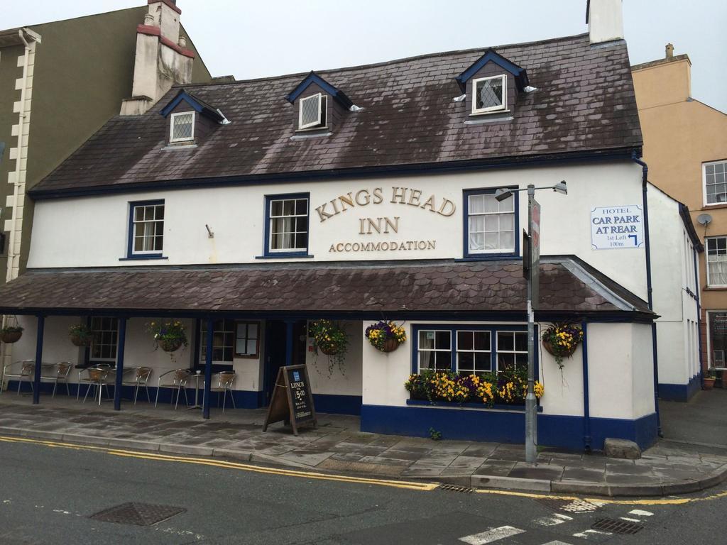 The Kings Head Inn Llandovery Exteriör bild